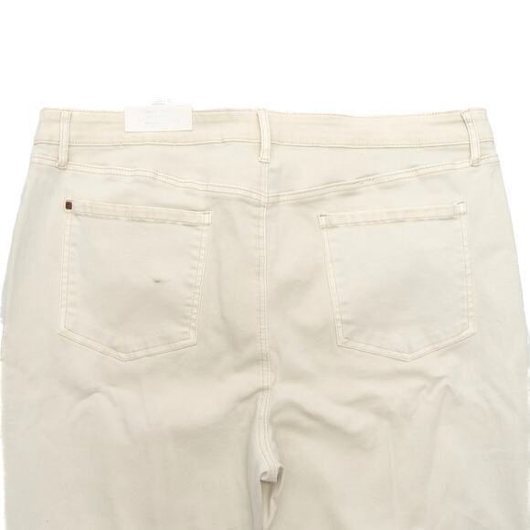 Chico's Off-White Define Me Denim Bootcut Jeans Size 20 - Picture 6 of 14